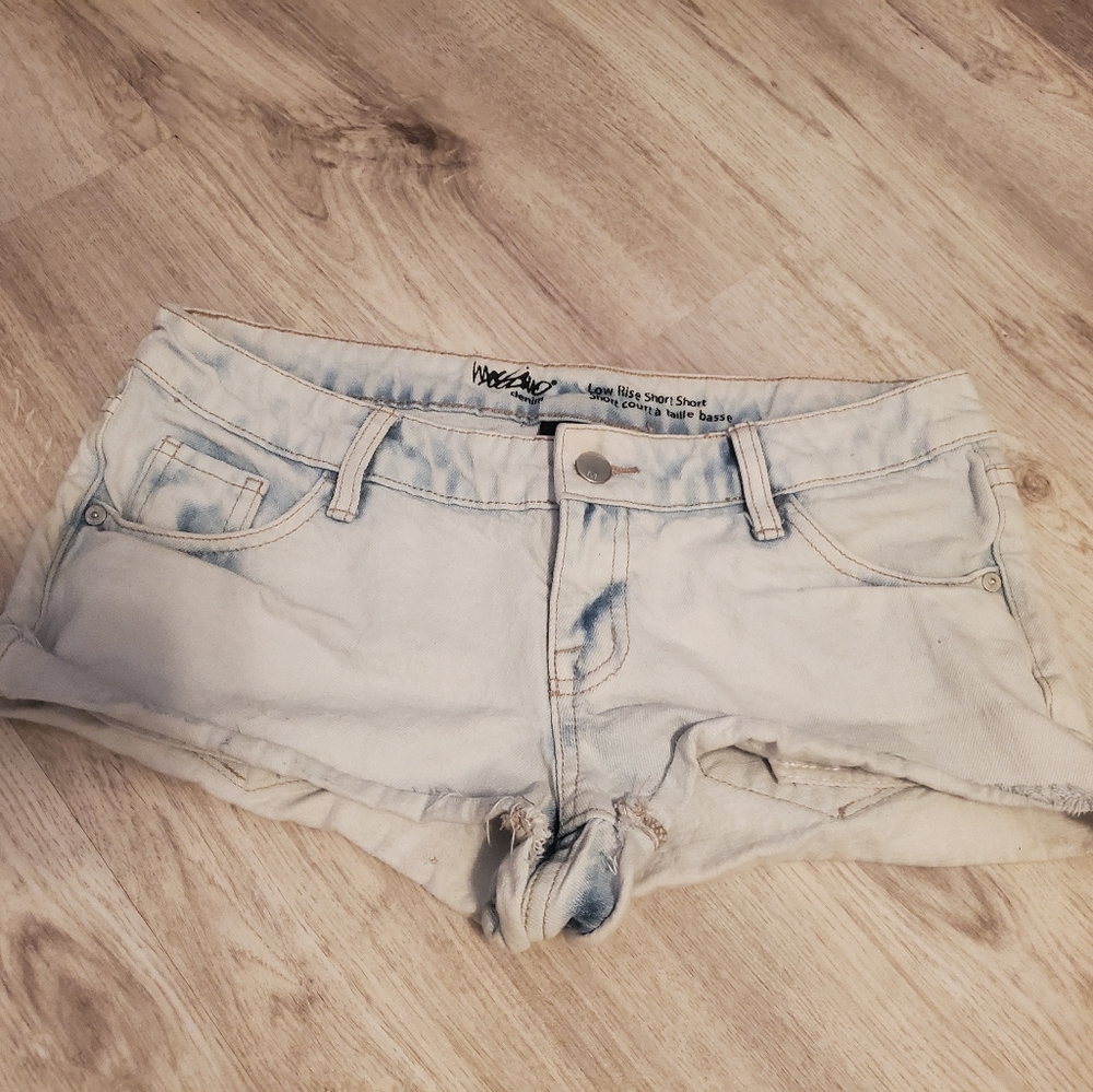 Mossimo size 6/28 Jean shorts